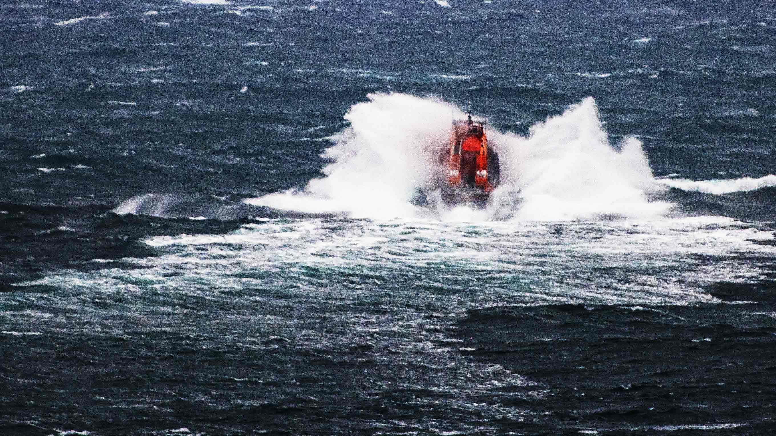 Lerwick’s Severn class lifeboat battles through rough seas